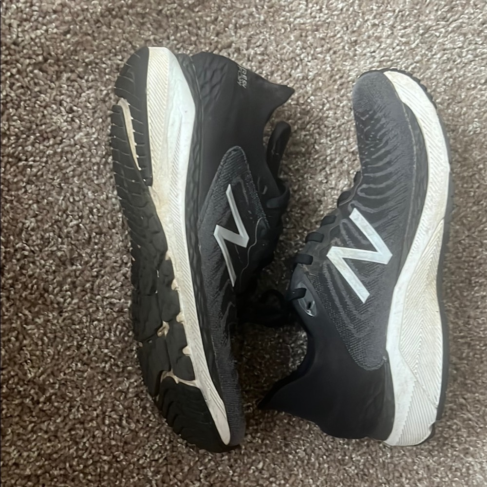 New Balance Black and White Athletic Shoes with Cushioned Sole